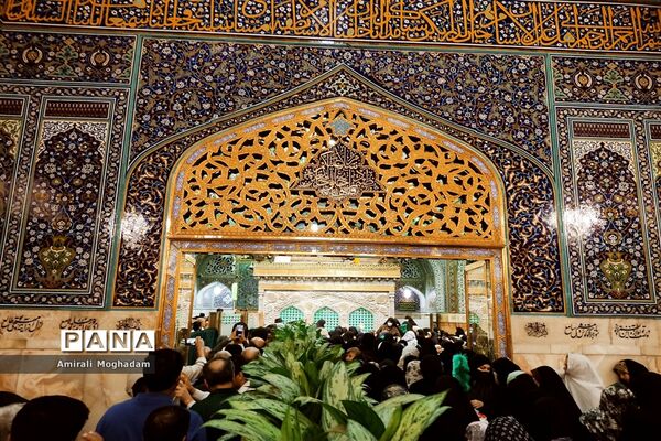 حریم مطهر رضوی در دهه کرامت