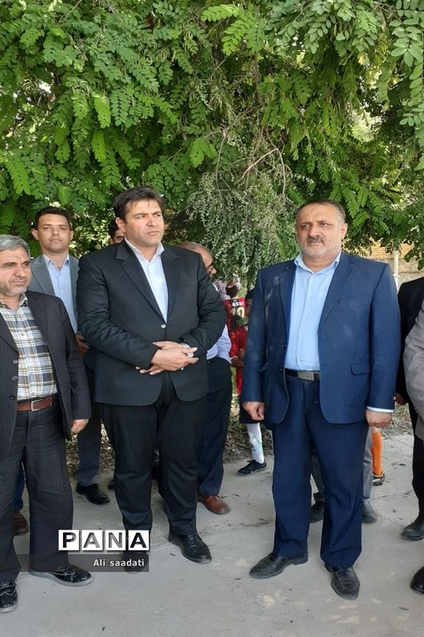 آیین افتتاحیه زمین چمن مصنوعی آموزشگاه شهید ایرانپور شهر لایین (شهرستان کلات)