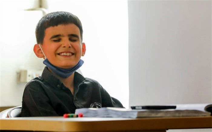 برگزاری دوره‌های روانشناختی معلمان و دانش‌آموزان در مدارس عادی