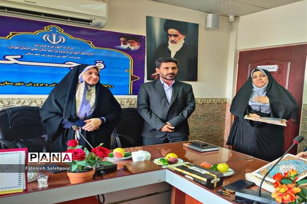 مراسم تجلیل از مجریان طرح‌های استانی و کشوری امور بانوان قرچک