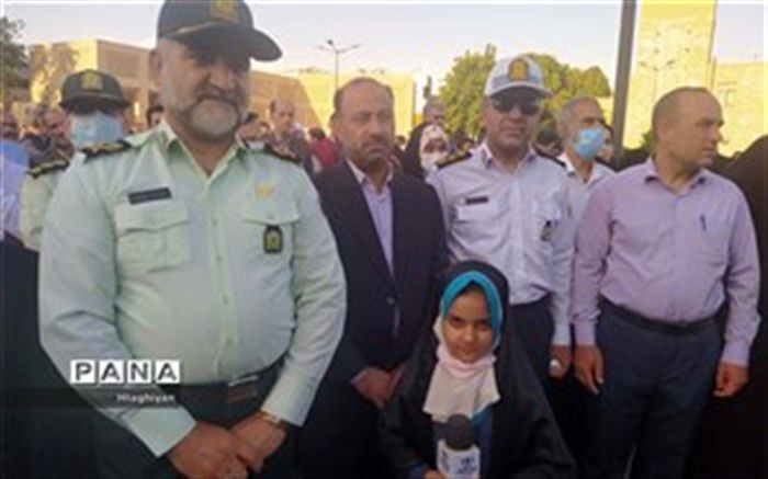 ماباید مانند شهدا راه امام را دنبال کنیم/فیلم