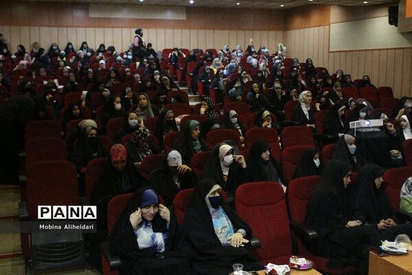 همایش جشن دختران کریمه در قم