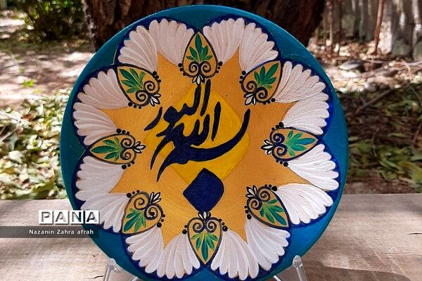 آثار هنری و تولیدی معلم درس هنر در رودهن