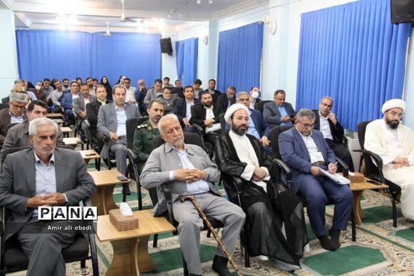 دیدار سرپرست و کارکنان جهاد کشاورزی با نماینده ولی فقیه