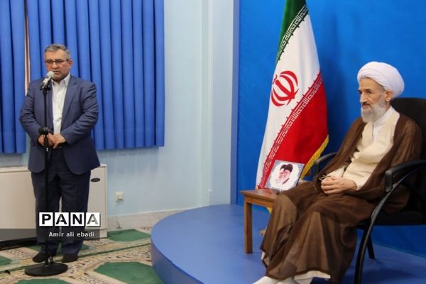 دیدار سرپرست و کارکنان جهاد کشاورزی با نماینده ولی فقیه