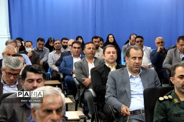دیدار سرپرست و کارکنان جهاد کشاورزی با نماینده ولی فقیه