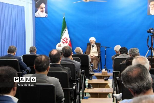 دیدار سرپرست و کارکنان جهاد کشاورزی با نماینده ولی فقیه