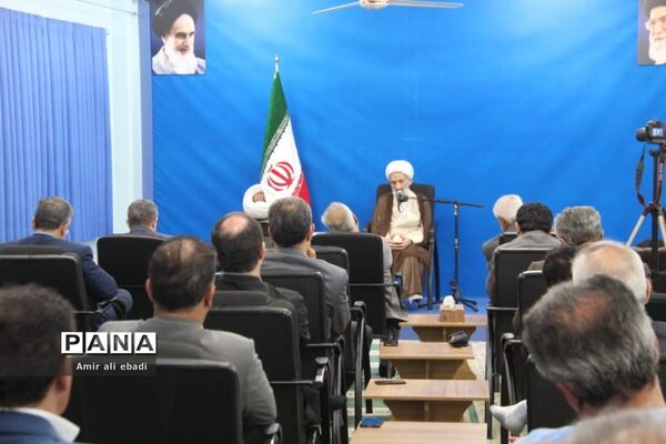 دیدار سرپرست و کارکنان جهاد کشاورزی با نماینده ولی فقیه