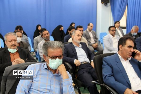 دیدار سرپرست و کارکنان جهاد کشاورزی با نماینده ولی فقیه