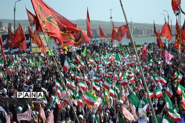 اجتماع عظیم سلام فرمانده با حضور دهه نودی‌ها در اردبیل