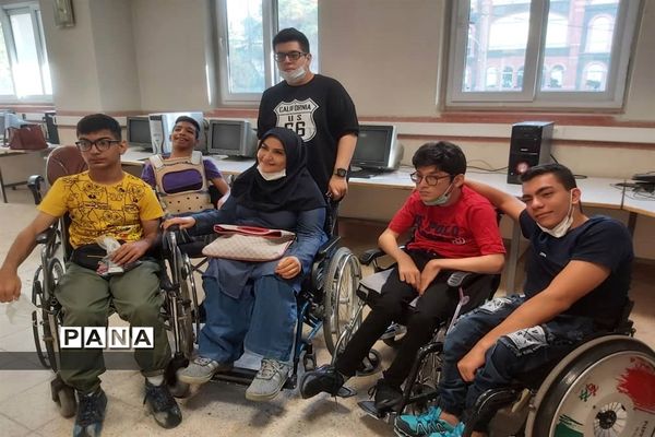 برگزاری امتحانات خرداد در مدرسه استثنایی سروش