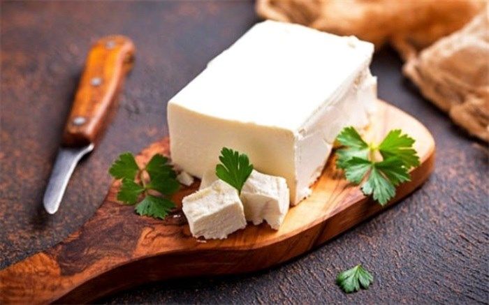 چرا هر روز نباید پنیر بخوریم