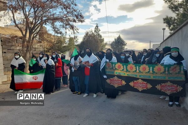 اجتماع بزرگ دانش‌‌آموزی فاطمیون در سورمق شهرستان آباده