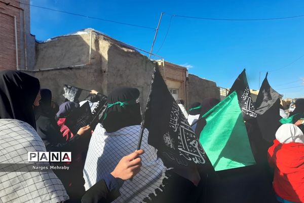 اجتماع بزرگ دانش‌‌آموزی فاطمیون در سورمق شهرستان آباده