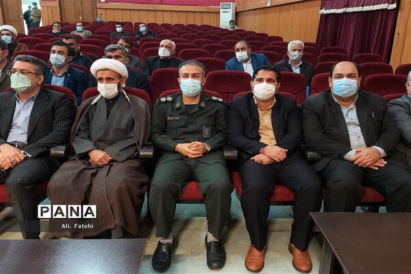 مراسم توزیع۵۰۰۰ بسته کمک آموزشی  در حوزه جغرافیایی