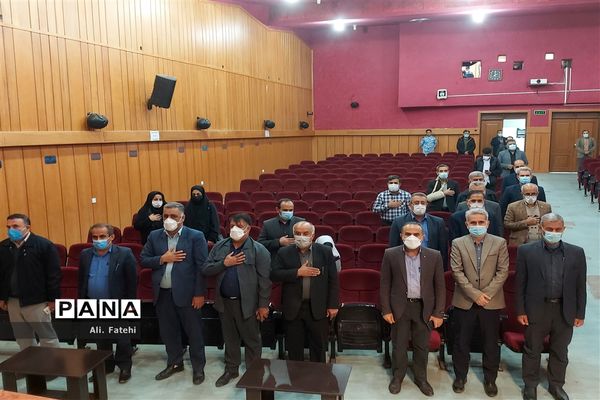 مراسم توزیع۵۰۰۰ بسته کمک آموزشی  در حوزه جغرافیایی