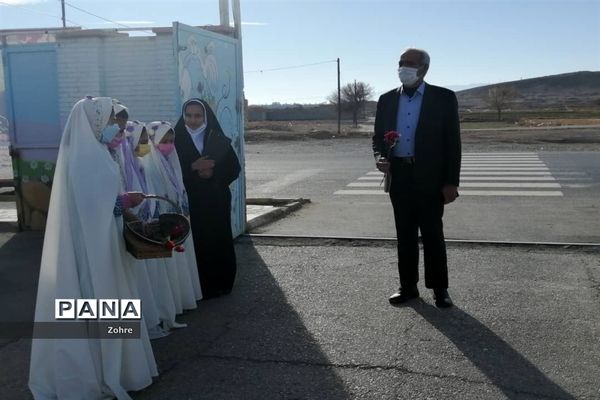 مراسم آیین گرامیداشت سالروز ورود رهبر معظم انقلاب در دبستان شاهد ابرکوه