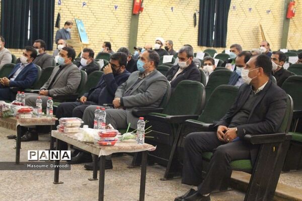 وداع با شهید تازه تفحص شده همزمان با دومین سالگرد شهادت سردار حاج قاسم سلیمانی در شیراز