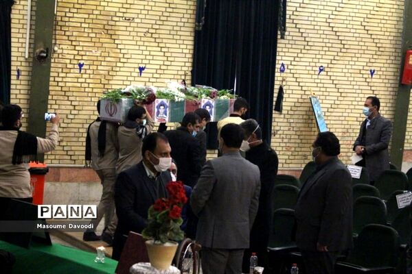 وداع با شهید تازه تفحص شده همزمان با دومین سالگرد شهادت سردار حاج قاسم سلیمانی در شیراز