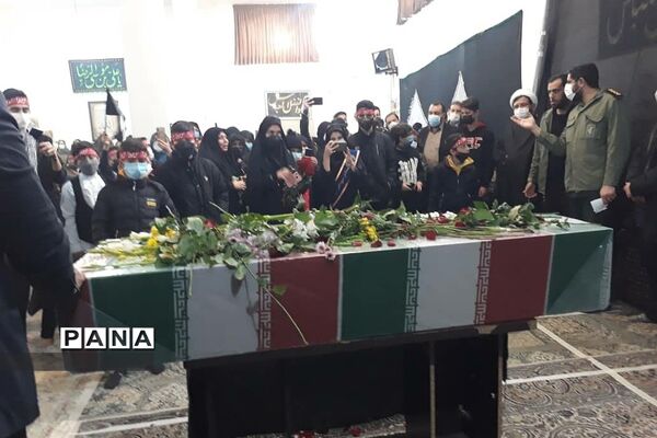 نسل سلیمانی‌ها به استقبال شهید گمنام در رودهن