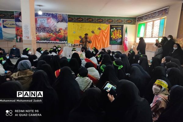 دومین روز از میهمانی شهدای گمنام در مدارس زاهدان