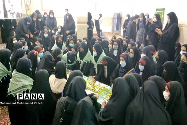 دومین روز از میهمانی شهدای گمنام در مدارس زاهدان