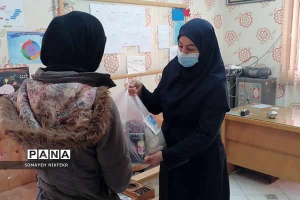 تهیه و توزیع بسته‌های حمایتی توسط مرکز نیکوکاری ترنم‌مهر