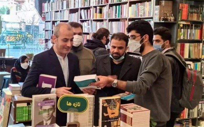 تحریم کتاب‌فروشی‌ اسم چگونه باعث رونق آن شد