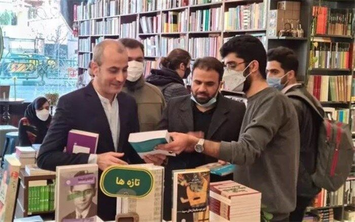 تحریم کتاب‌فروشی‌ اسم چگونه باعث رونق آن شد