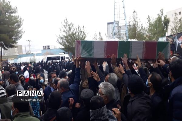 مراسم تشییع و خاکسپاری شهید گمنام در اردوگاه فاطمه الزهرا (س) زاهدان ۲