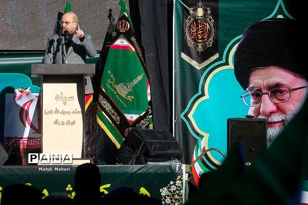 تشییع پیکرهای ۱۵۰ شهید دوران دفاع مقدس