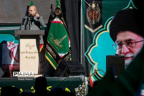 تشییع پیکرهای ۱۵۰ شهید دوران دفاع مقدس