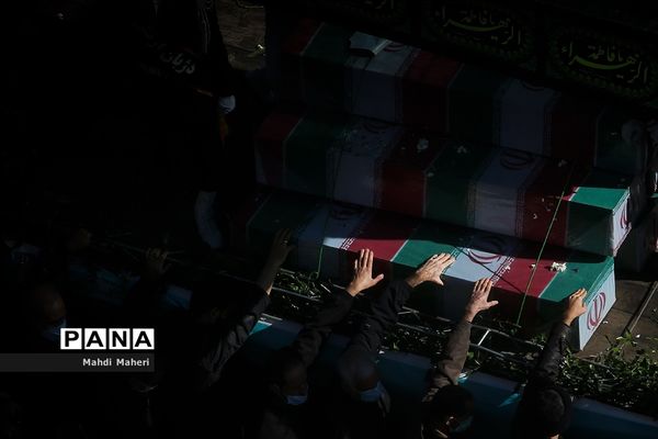 تشییع پیکرهای ۱۵۰ شهید دوران دفاع مقدس