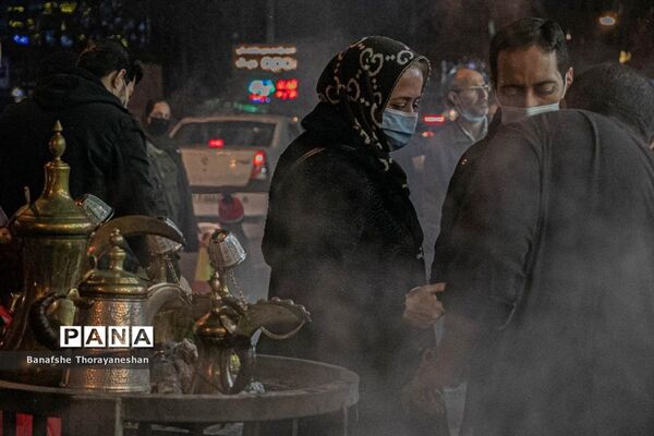 مراسم پخت و توزیع شله زرد به مناسبت سالگرد شهادت ام ابیها حضرت زهرا (س) در شیراز