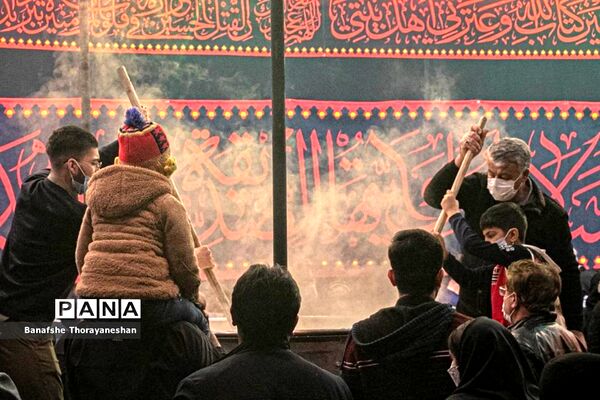 مراسم پخت و توزیع شله زرد به مناسبت سالگرد شهادت ام ابیها حضرت زهرا (س) در شیراز