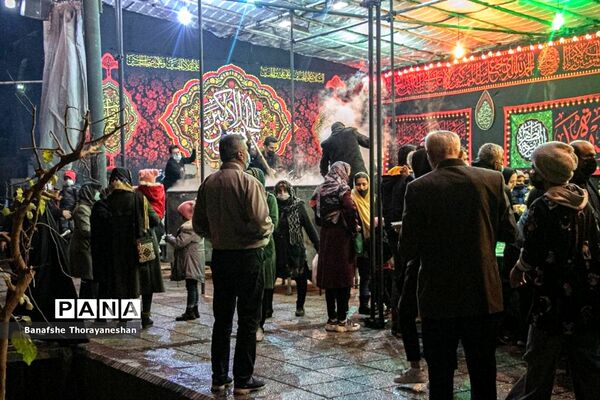 مراسم پخت و توزیع شله زرد به مناسبت سالگرد شهادت ام ابیها حضرت زهرا (س) در شیراز