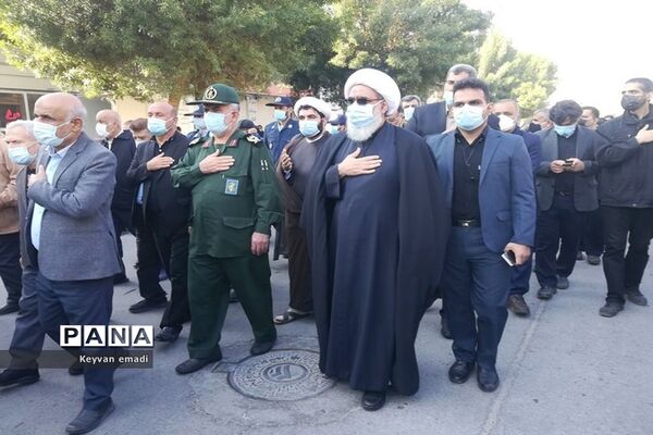 پیکر۴ شهید گمنام بر روی دستان مردم شهیدپرور بوشهر