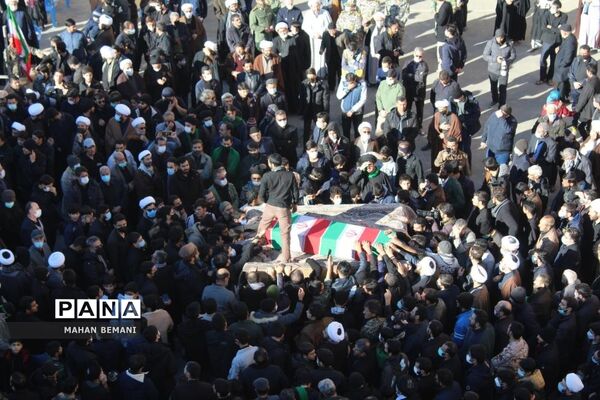خاکسپاری دو شهید گمنام در مدرسه علمیه فاطمی