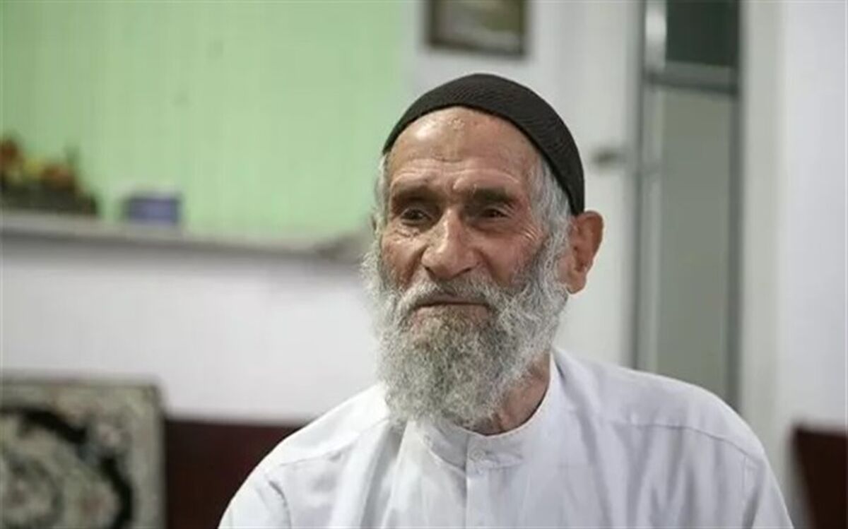 پیکر خادم امام خمینی(ره) در قم تشییع شد