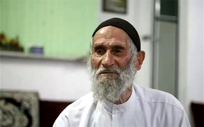 پیکر خادم امام خمینی(ره) در قم تشییع شد
