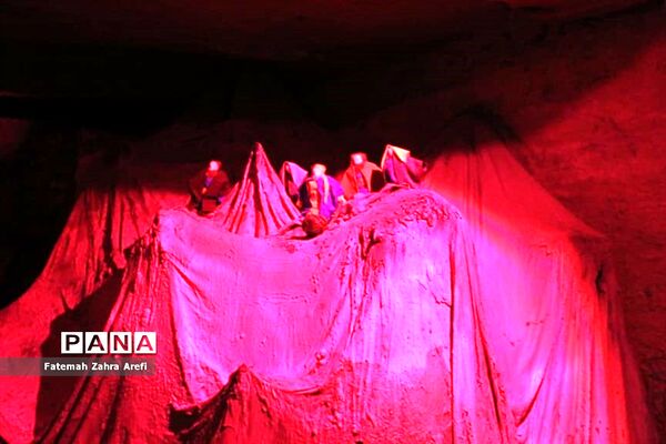 برپایی نمایشگاه  «یاس کبود« در زابل