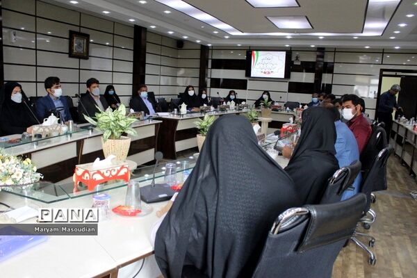 نشست کارشناسان مدارس و مراکز غیردولتی و شوراهای آموزش و پرورش استان بوشهر