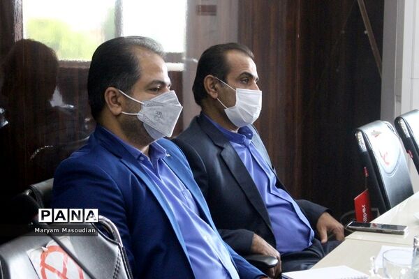 نشست کارشناسان مدارس و مراکز غیردولتی و شوراهای آموزش و پرورش استان بوشهر