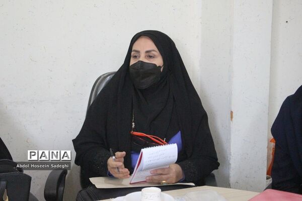 جلسه گروه مدیران هنرستان‌های فنی و حرفه‌ای و کار دانش استان بوشهر