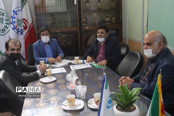 جلسه هم‌اندیشی مشاور جوان استاندار بوشهر با سازمان دانش‌آموزی استان
