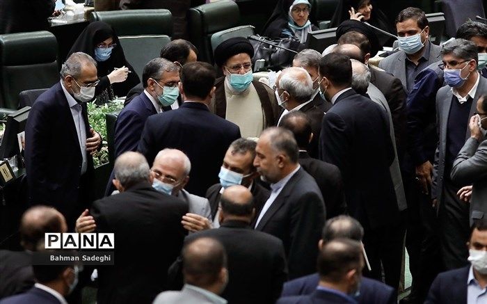 موافقت مجلس با کلیات لایحه بودجه ۱۴۰۱؛ موافقان و مخالفان چه گفتند؟