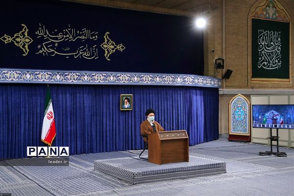 دیدار رهبر معظم انقلاب اسلامی با مردم قم