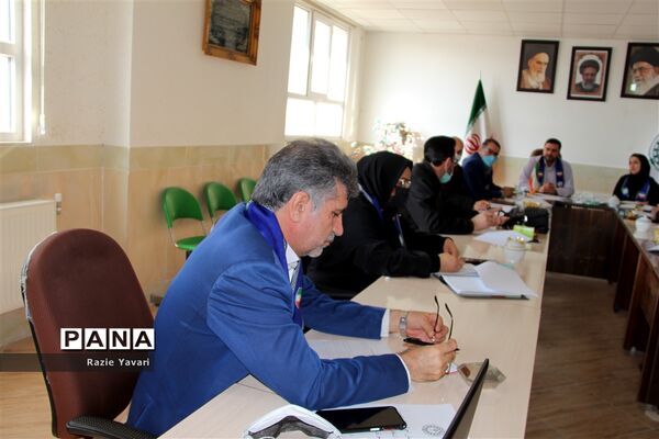 هم‌اندیشی مسئولان سازمان دانش‌آموزی استان خراسان شمالی