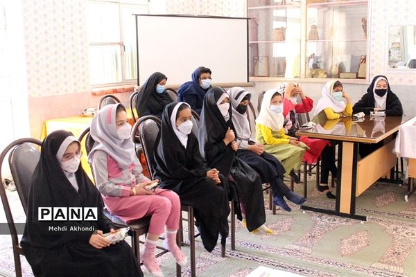 آیین تجلیل از برگزیدگان جشنواره کتاب من