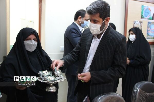 تجلیل از خانواده شهدای مدافع حرم در اسلامشهر